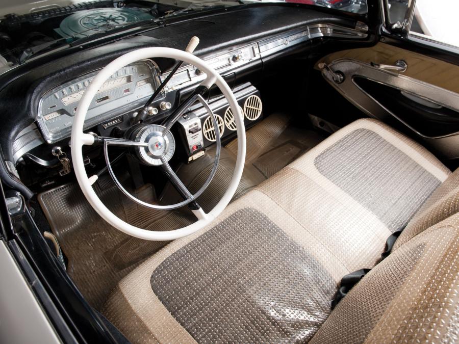  Ford Fairlane 500 Skyliner Retractable Hardtop 1959 года  (фото 11 из 31)